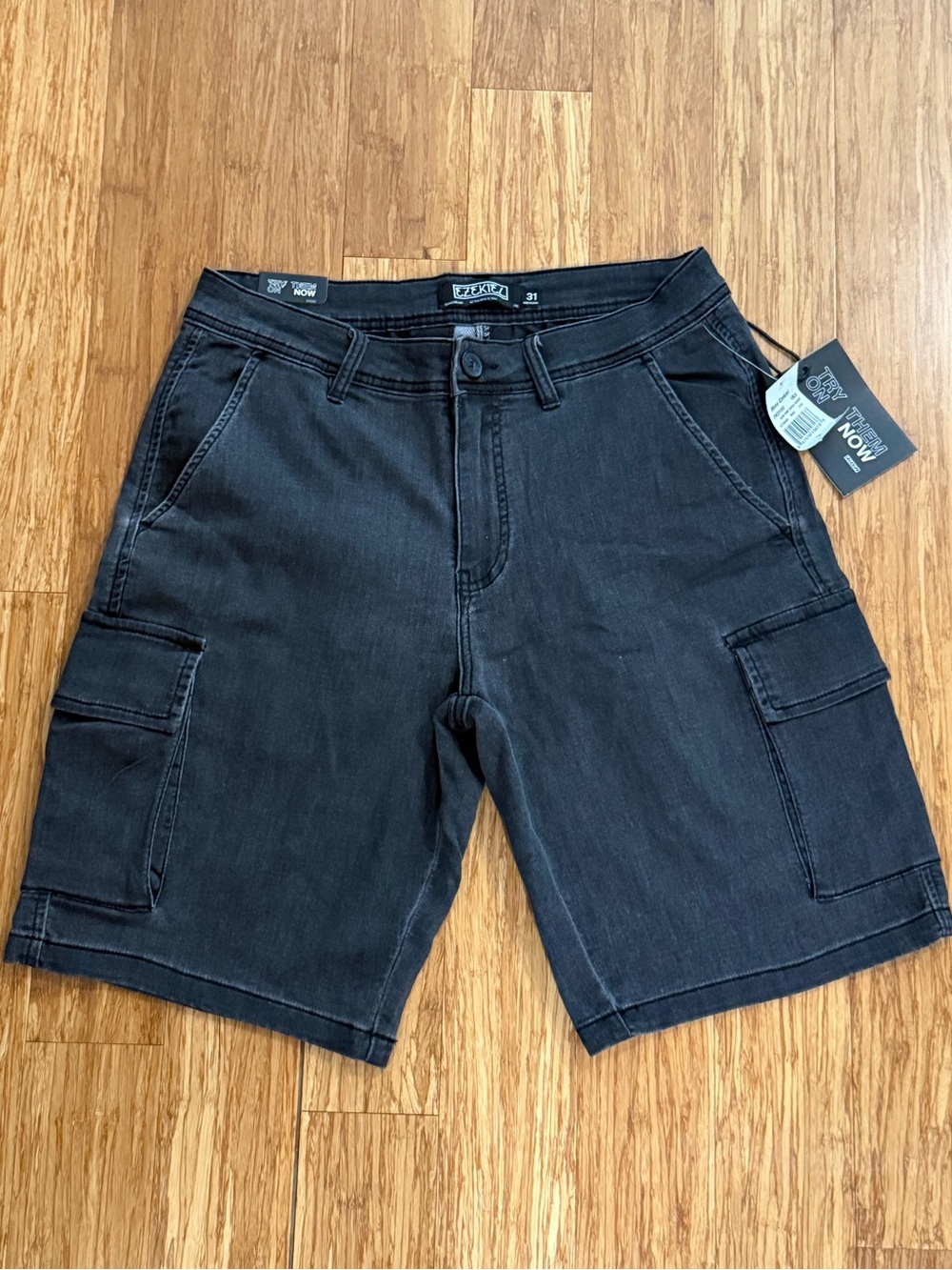 NWT Ezekiel Cargo Shorts